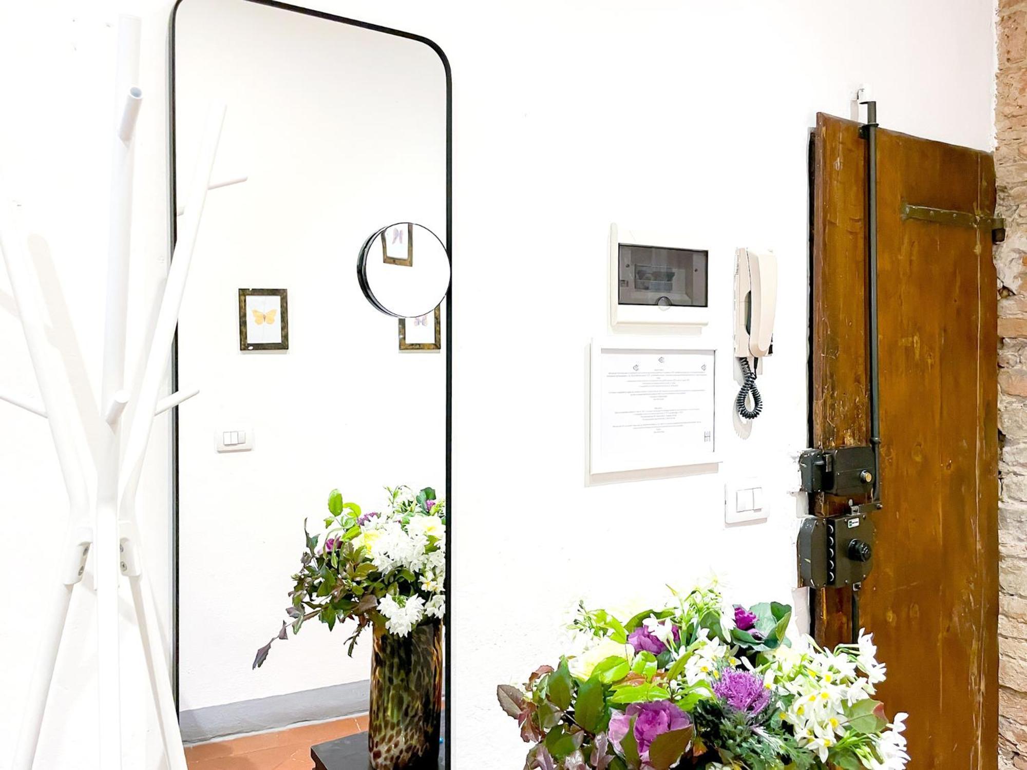 Lovely Apartment Near Piazza Della Signoria Florence Exterior photo