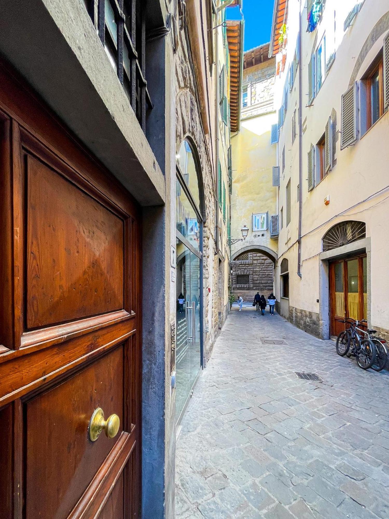 Lovely Apartment Near Piazza Della Signoria Florence Exterior photo